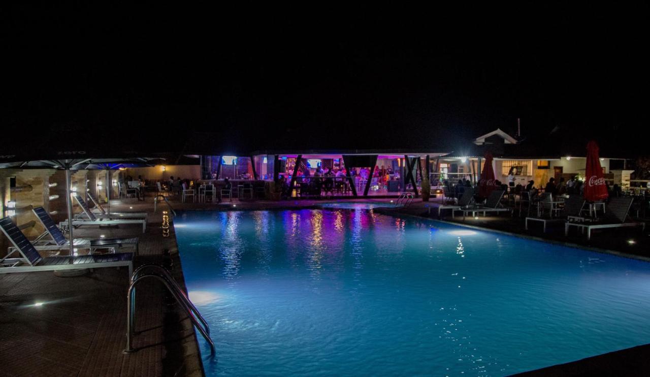 Regency Resort Singida Екстериор снимка