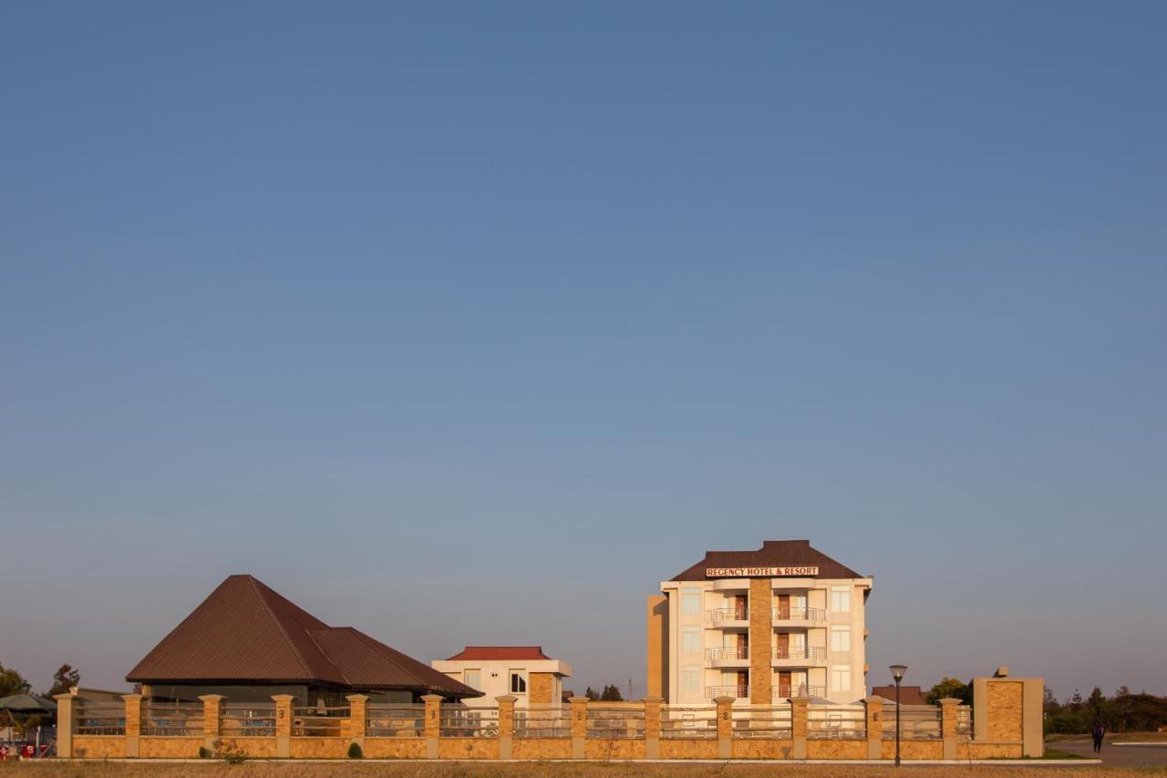Regency Resort Singida Екстериор снимка