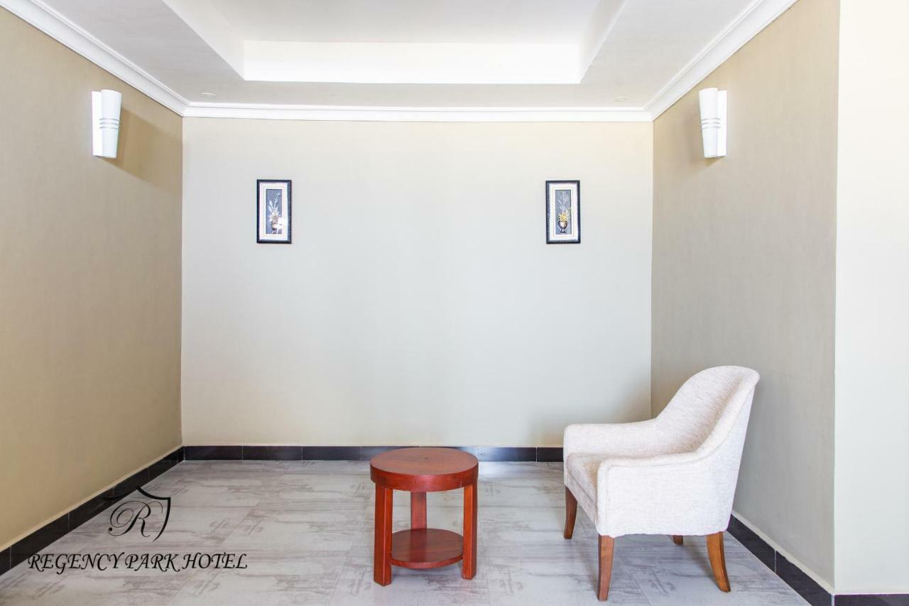 Regency Resort Singida Екстериор снимка