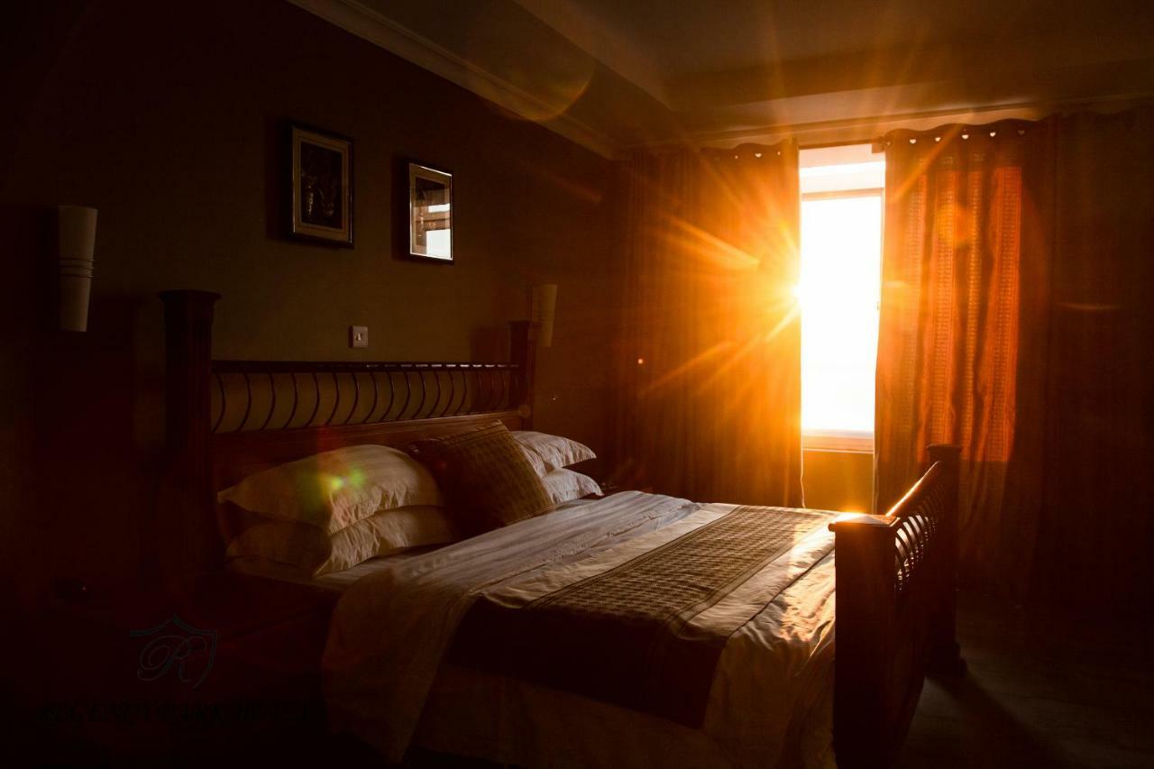 Regency Resort Singida Екстериор снимка