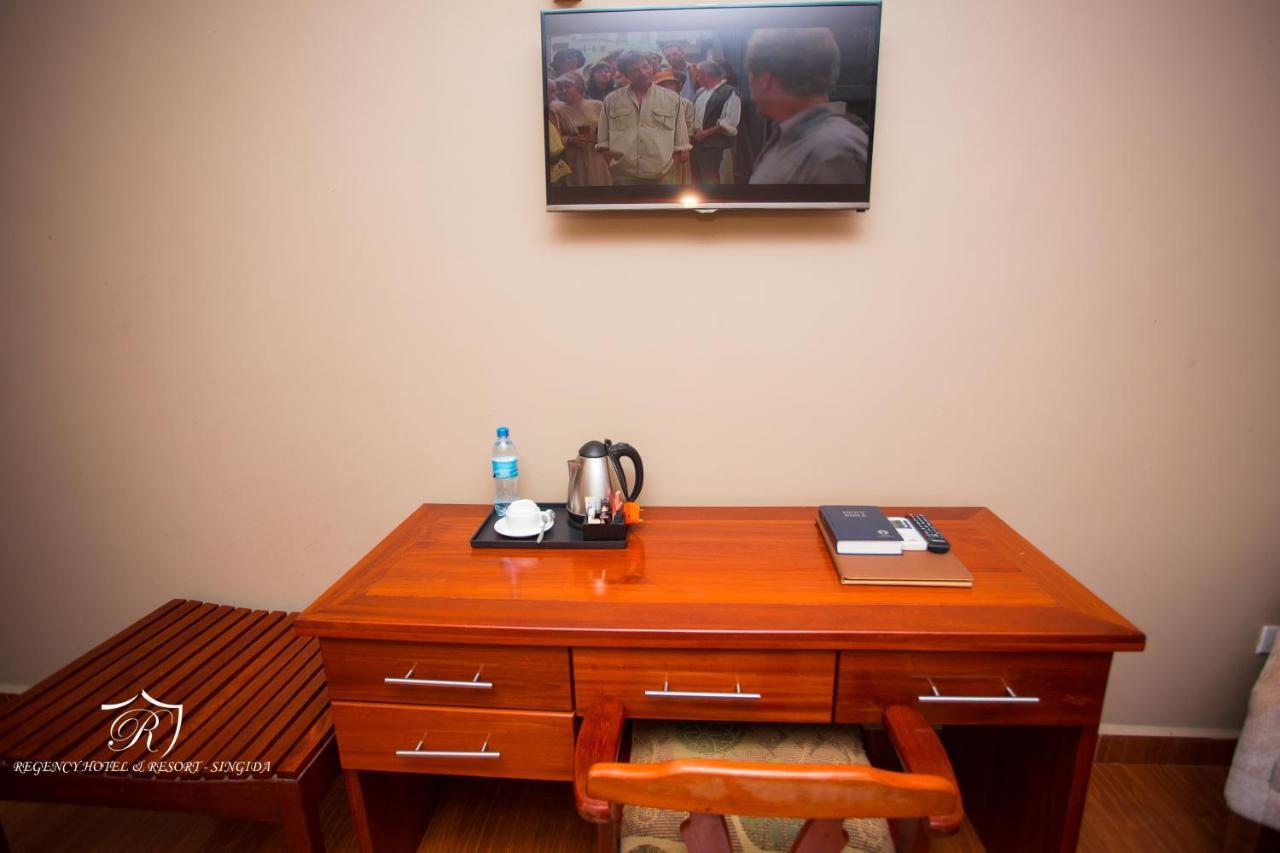 Regency Resort Singida Екстериор снимка